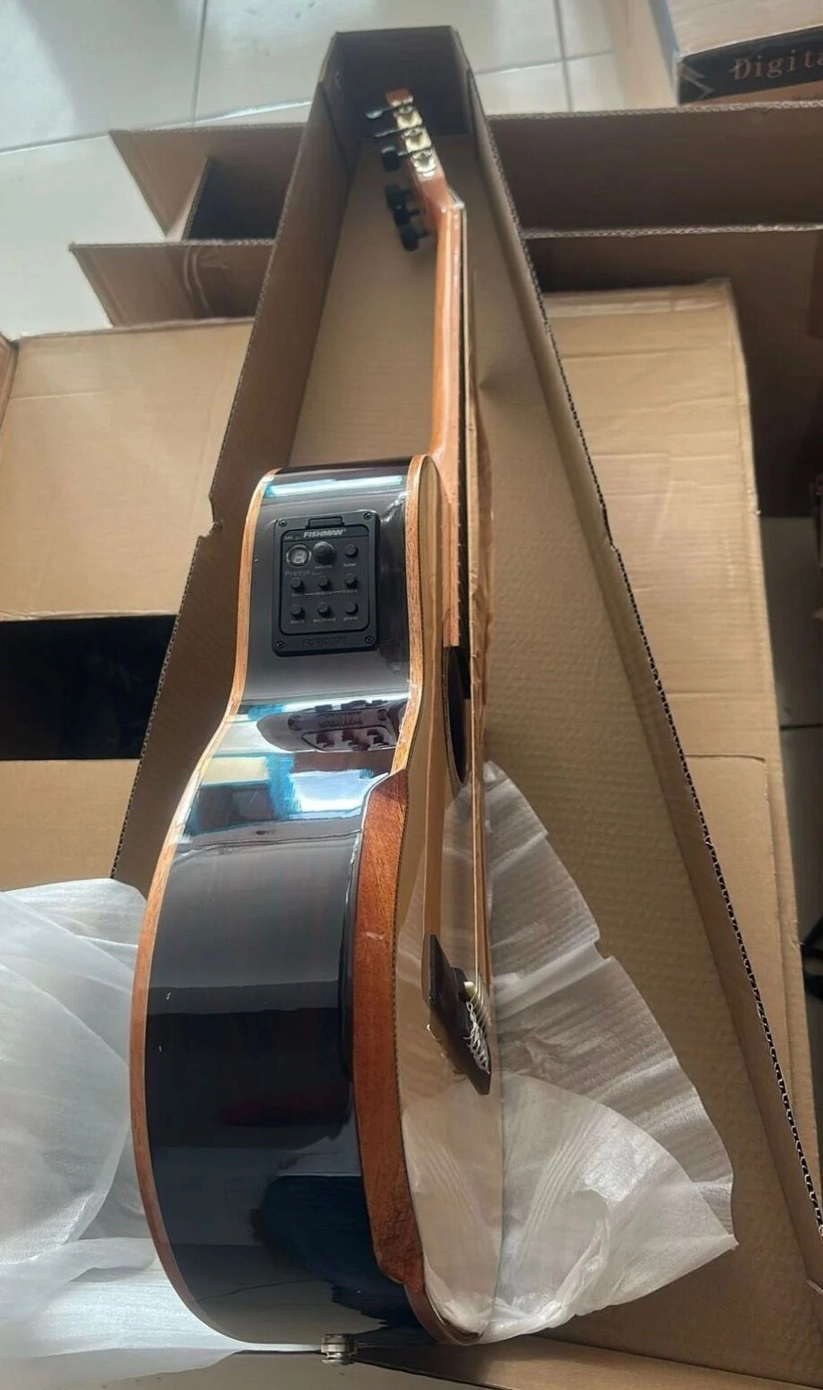 Banderas Real Serisi Kesik Kasa Elektro Klasik Gitar