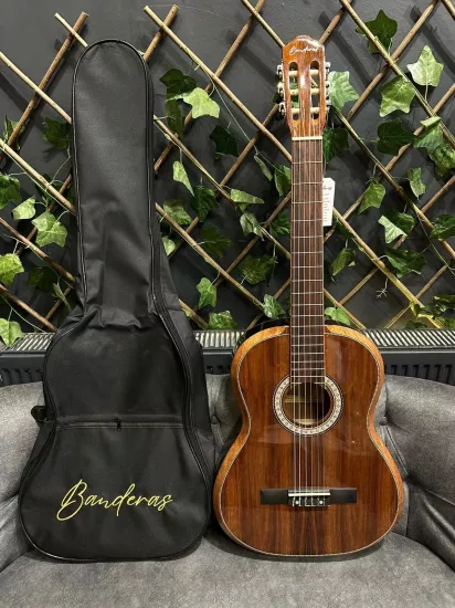 Banderas Negro Serisi Klasik Gitar 